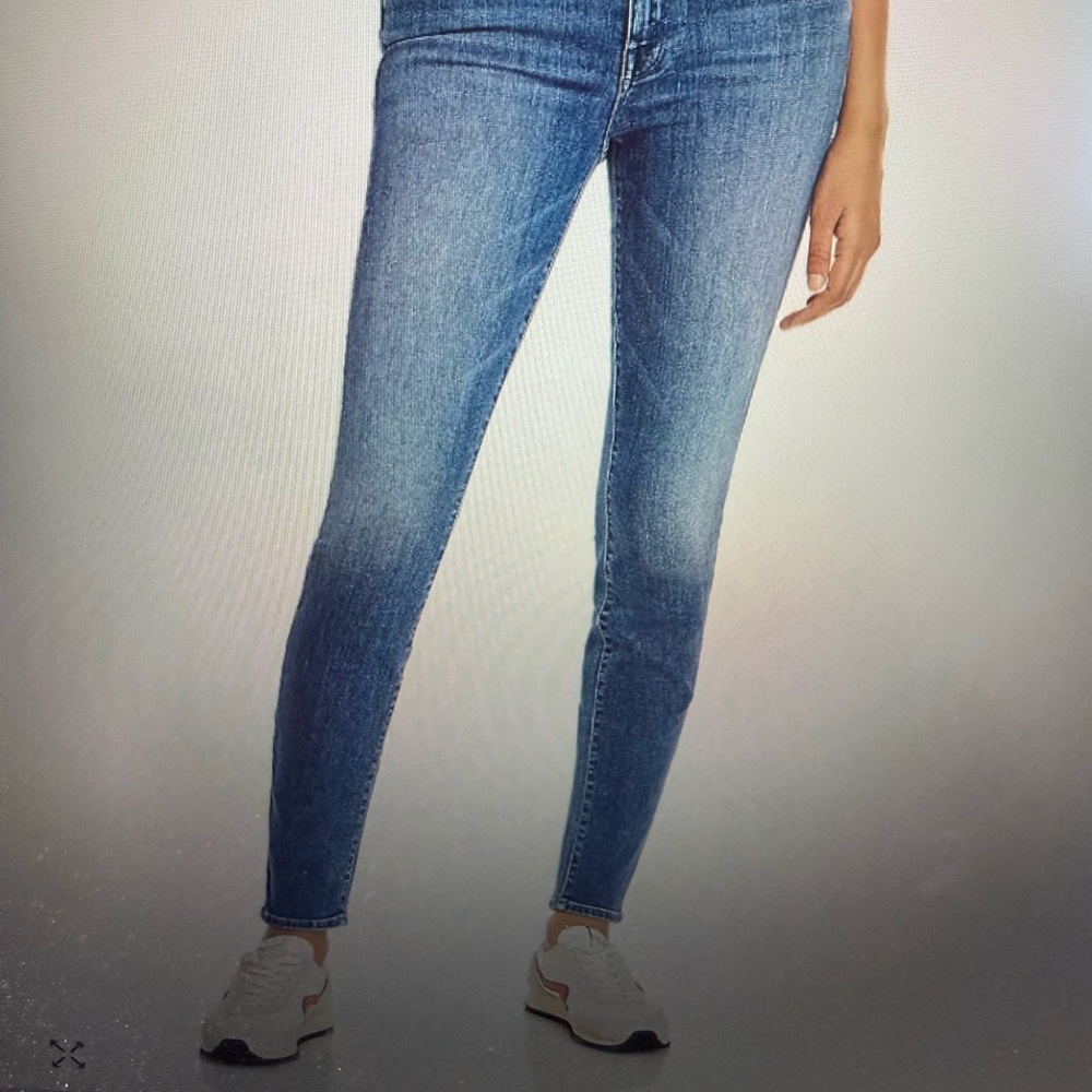 GUC MOTHER Th Looker Mid-Rise Jeans. Size 27